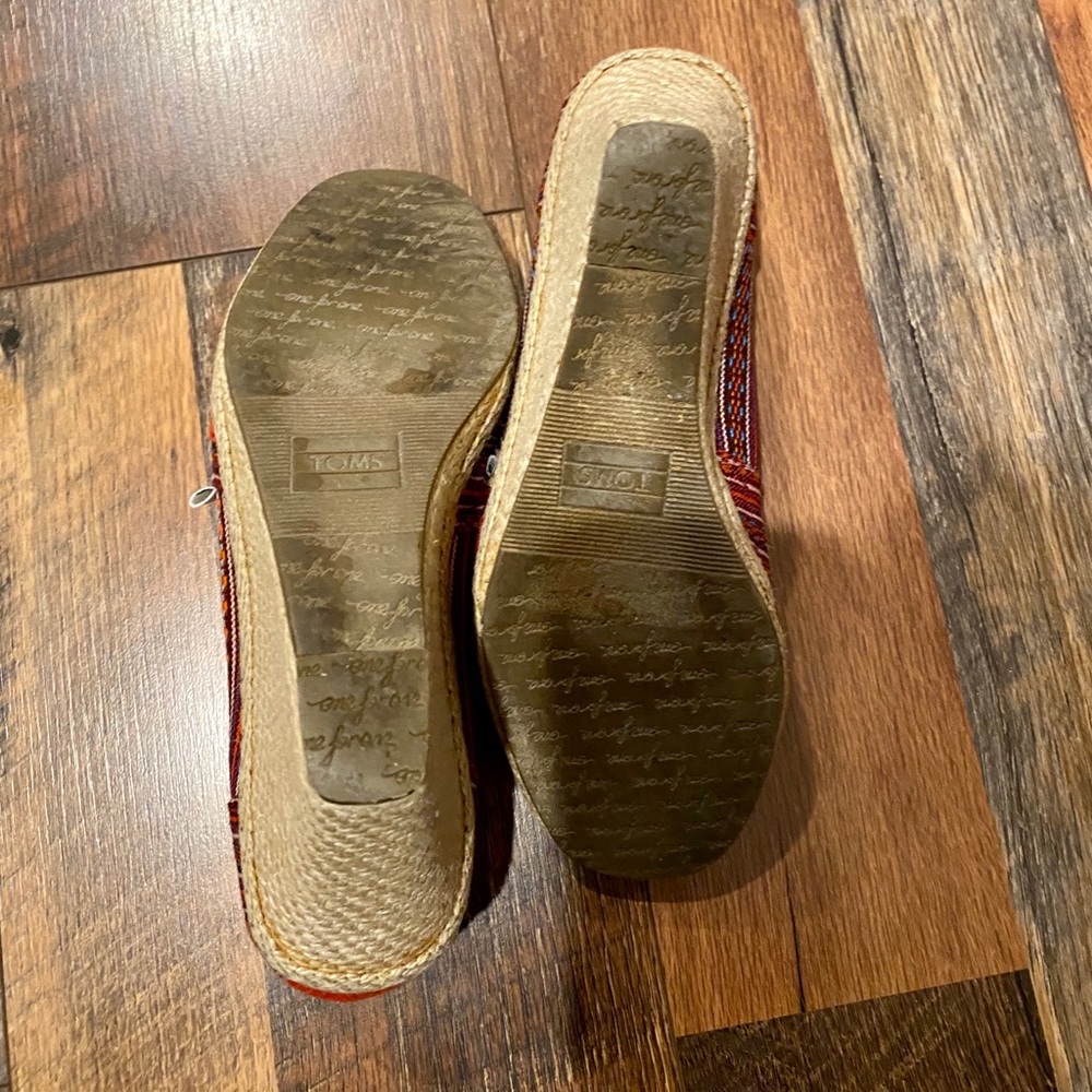 TOMS Lena Peep Toe Espadrille Wedges - Picture 5 of 10